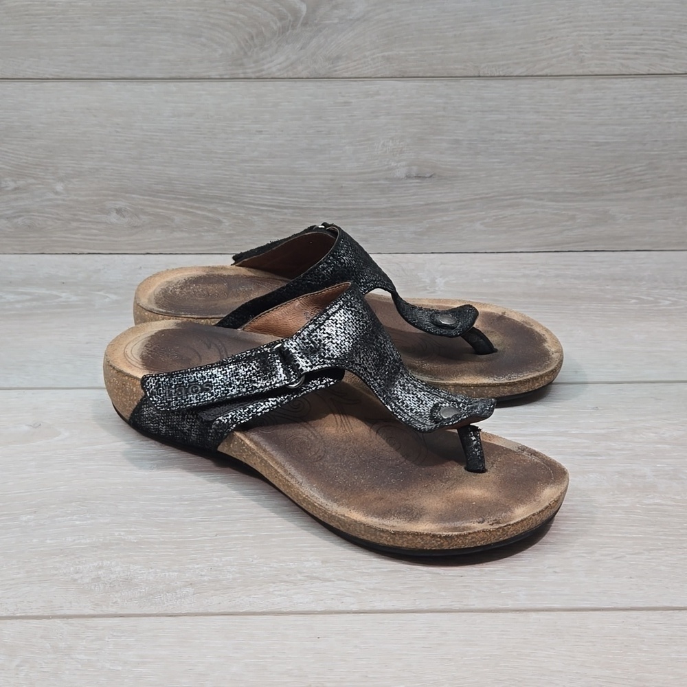 Taos Womens T strap Leather Wedge Sandals shoes sz 39/8-8.5